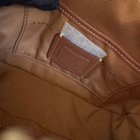 Coach Camera Bag In Chalk C5809 - Picture 7 of 7